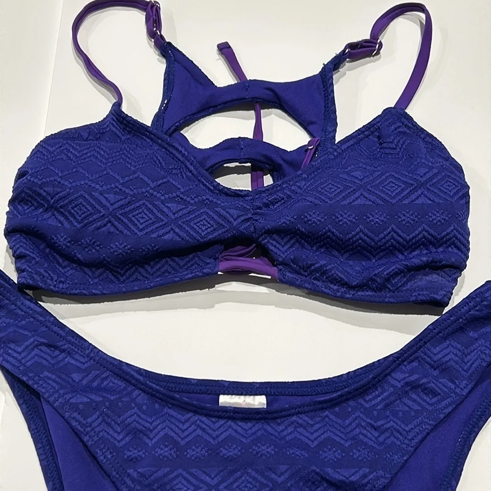 Xhilaration Purple textured bikini swim set size medium large new